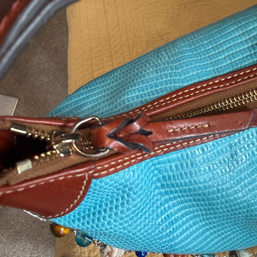 Dooney & Bourke Lizard-Embossed Leather Hobo With Handmade Bag Necklace Chain - Picture 11 of 12